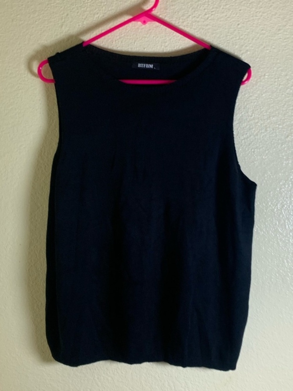 NWOT Bitten Classic Black Sleeveless Knit Tank, Size L